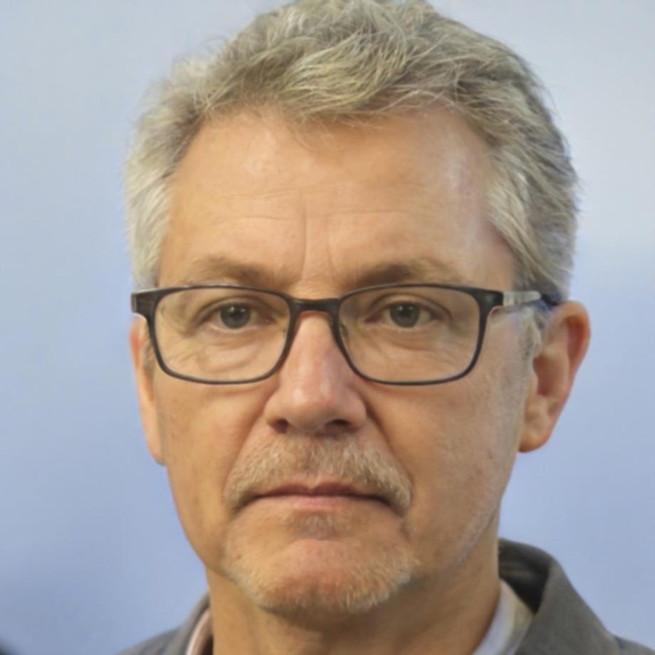Dr. Miguel Santos, Director Financeiro da novarenthluxo
